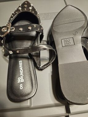 No Boundaries Black Studded Women's Sandals